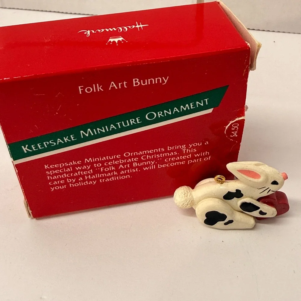 Hallmark Keepsake Miniature Ornament Folk Art Bunny Rabbit with Heart QXM571-4